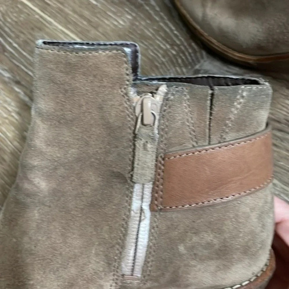 Cole Haan Martina Suede Tan Ankle Booties, size 6.5 - Picture 8 of 13
